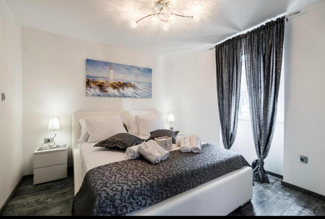 Apartment Cvita สปลิท ภายนอก รูปภาพ