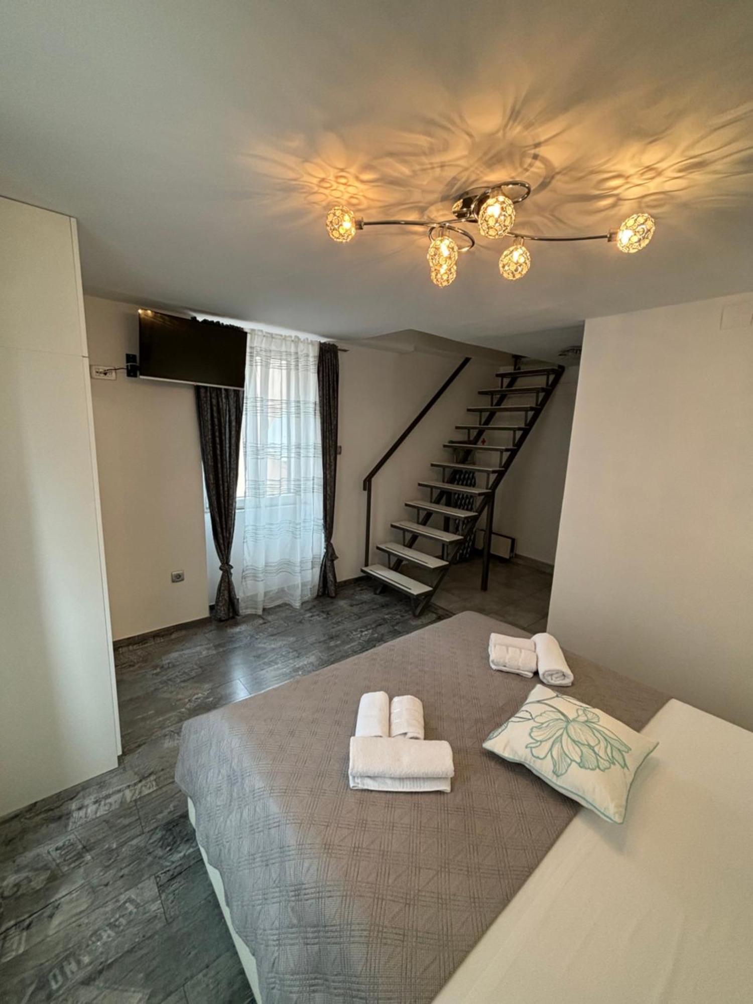 Apartment Cvita สปลิท ภายนอก รูปภาพ